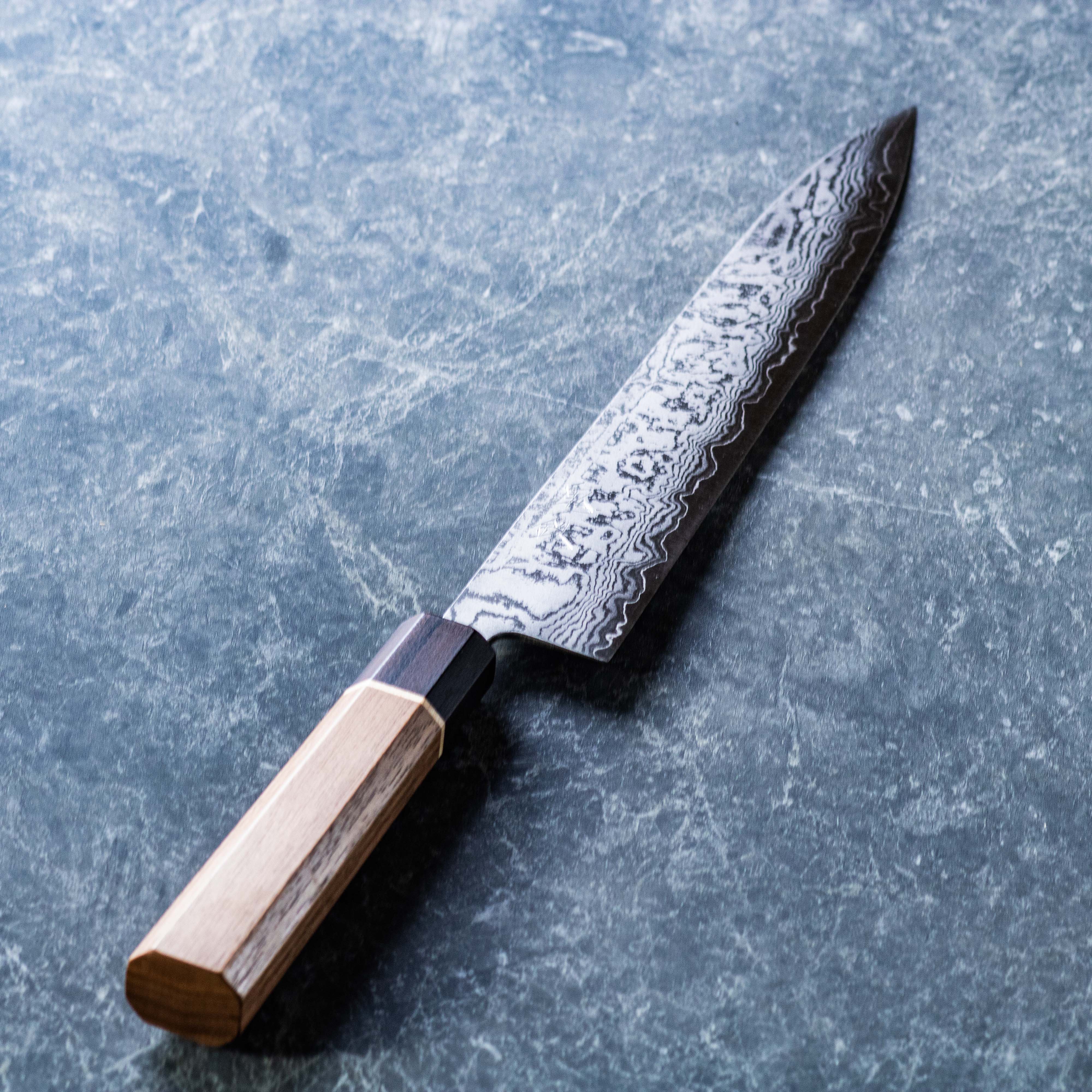 牛刀 VG10 ダマスカス 210mm ウォールナット柄